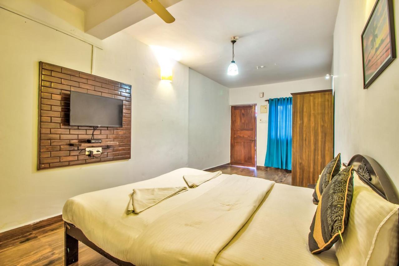 Stanleys Guest House Baga Exterior photo