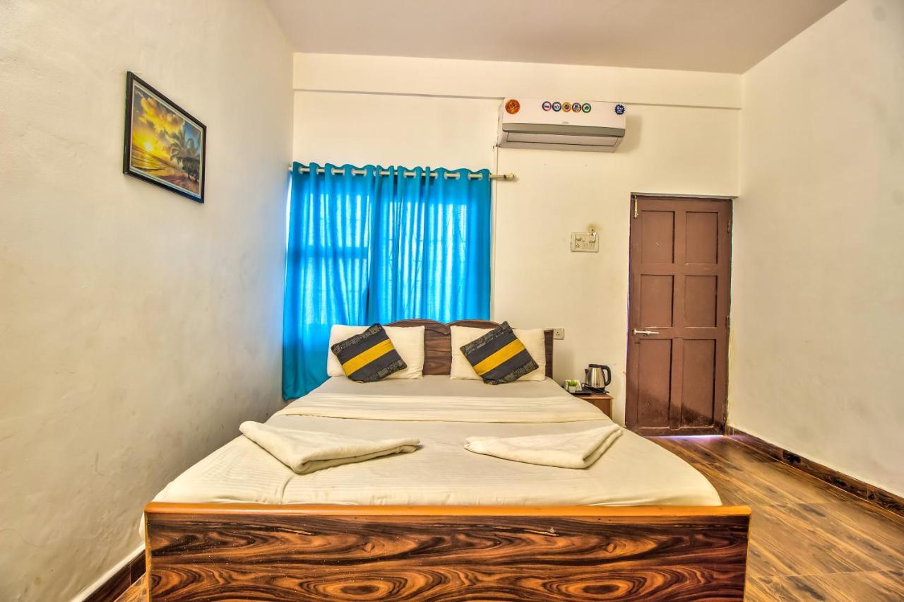 Stanleys Guest House Baga Exterior photo