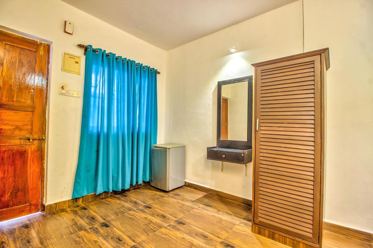 Stanleys Guest House Baga Exterior photo